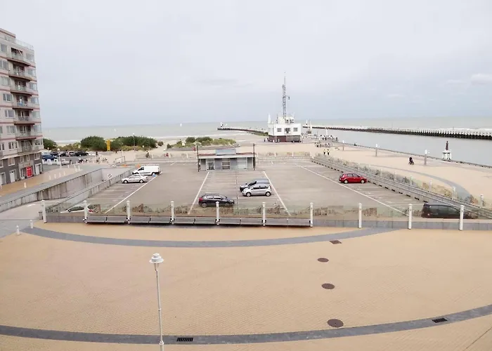 Апартаменты In With Stunning Sea Views *