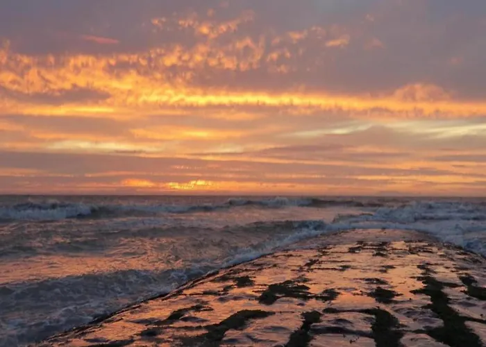 In With Stunning Sea Views Апартаменты