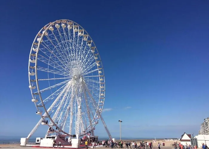 Апартаменты In With Stunning Sea Views *